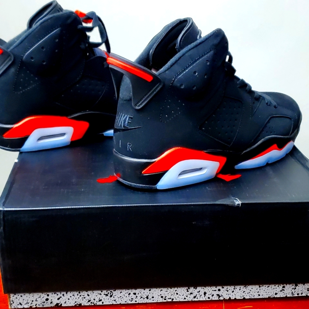 Product Name: Nike Air Jordan 6 Retro Black Infrared (2019) - Picture 3 of 10